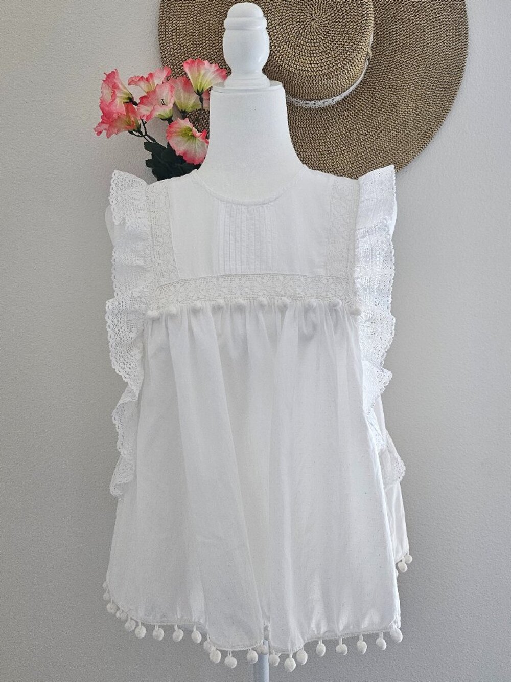 Zara Woman White Lace Ruffle Pom Pom Sleeveless Blouse Medium